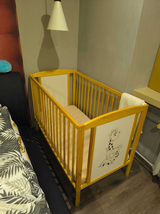 Łóżeczko 120x60 SOSNA ŻYRAFA z barierką, tapczanik.