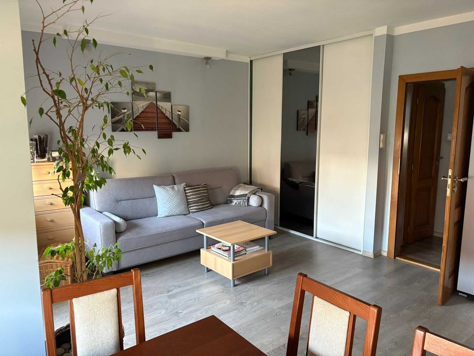 Sprzedam mieszkanie w centrum Głogowa z całym wyposażeniem