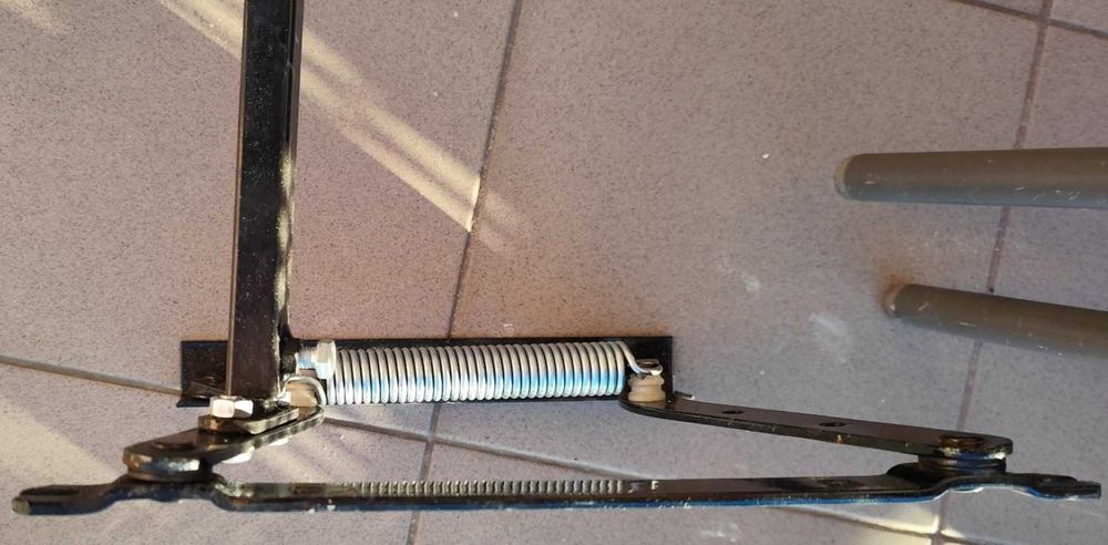 Podnośnik otwierania kanapy/wersalki