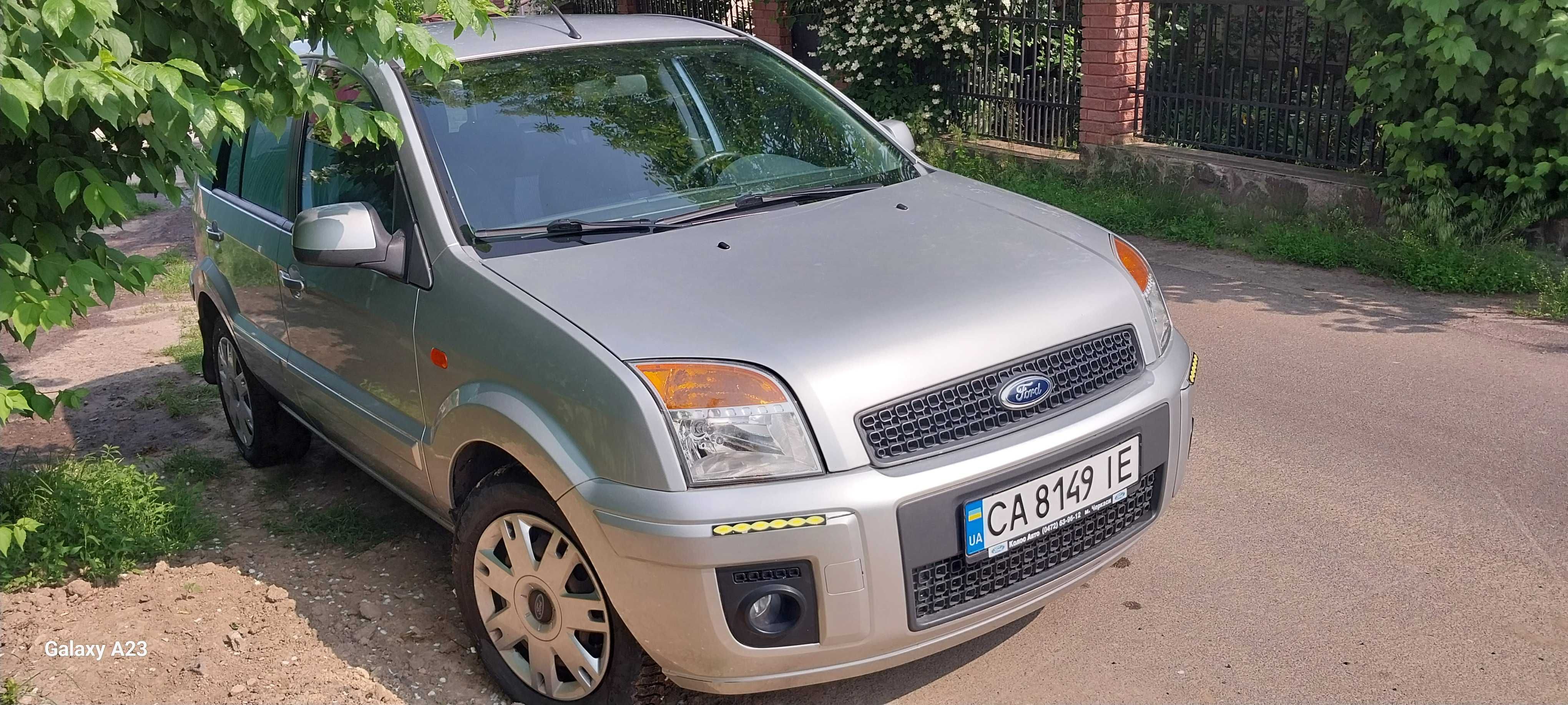 Продам автомобіль у відмінному стані