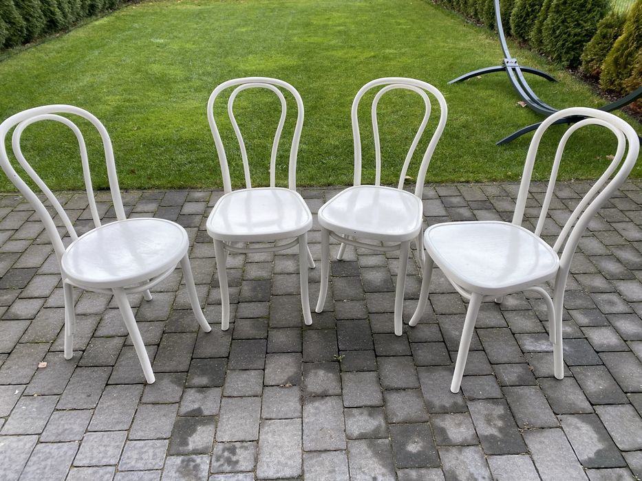 Krzesła drewniane gięte