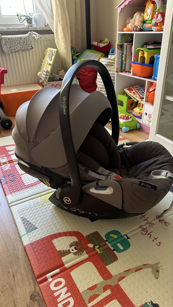 Fotelik Cybex Cloud T i-Size Plus