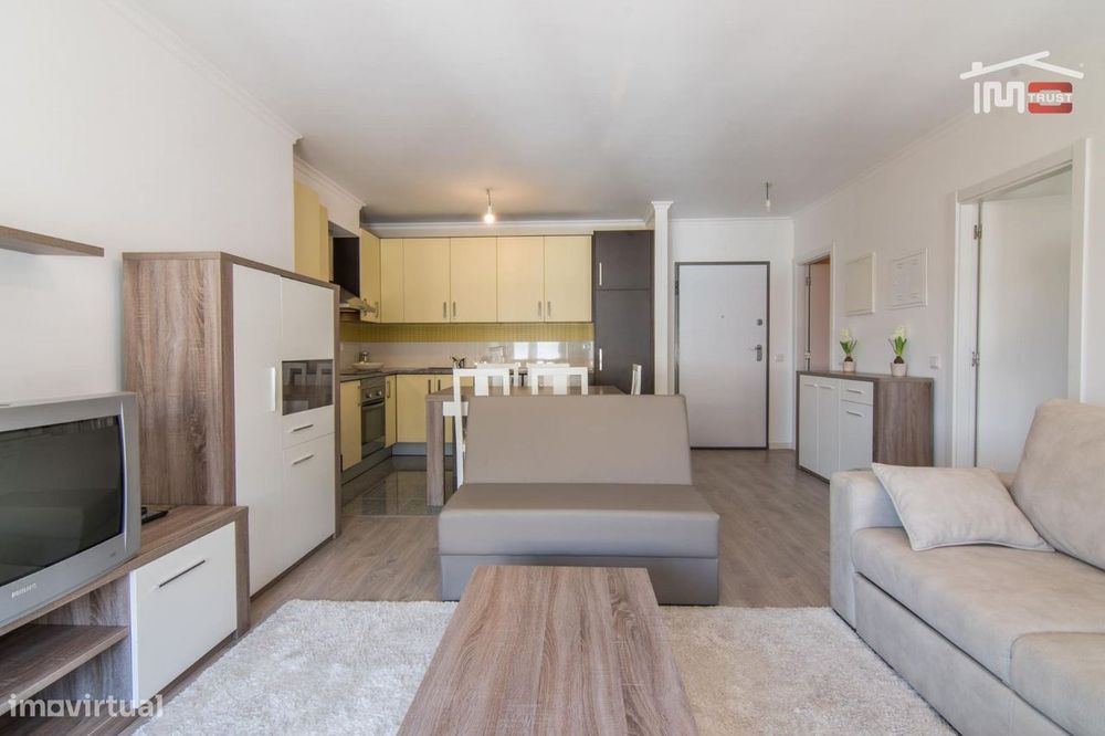 Apartamento T1 Fátima totalmente mobilado com elevador e parqueamento