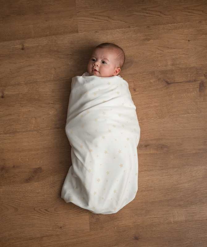 Swaddle fralda para bebé em algodão orgânico cometa cinza