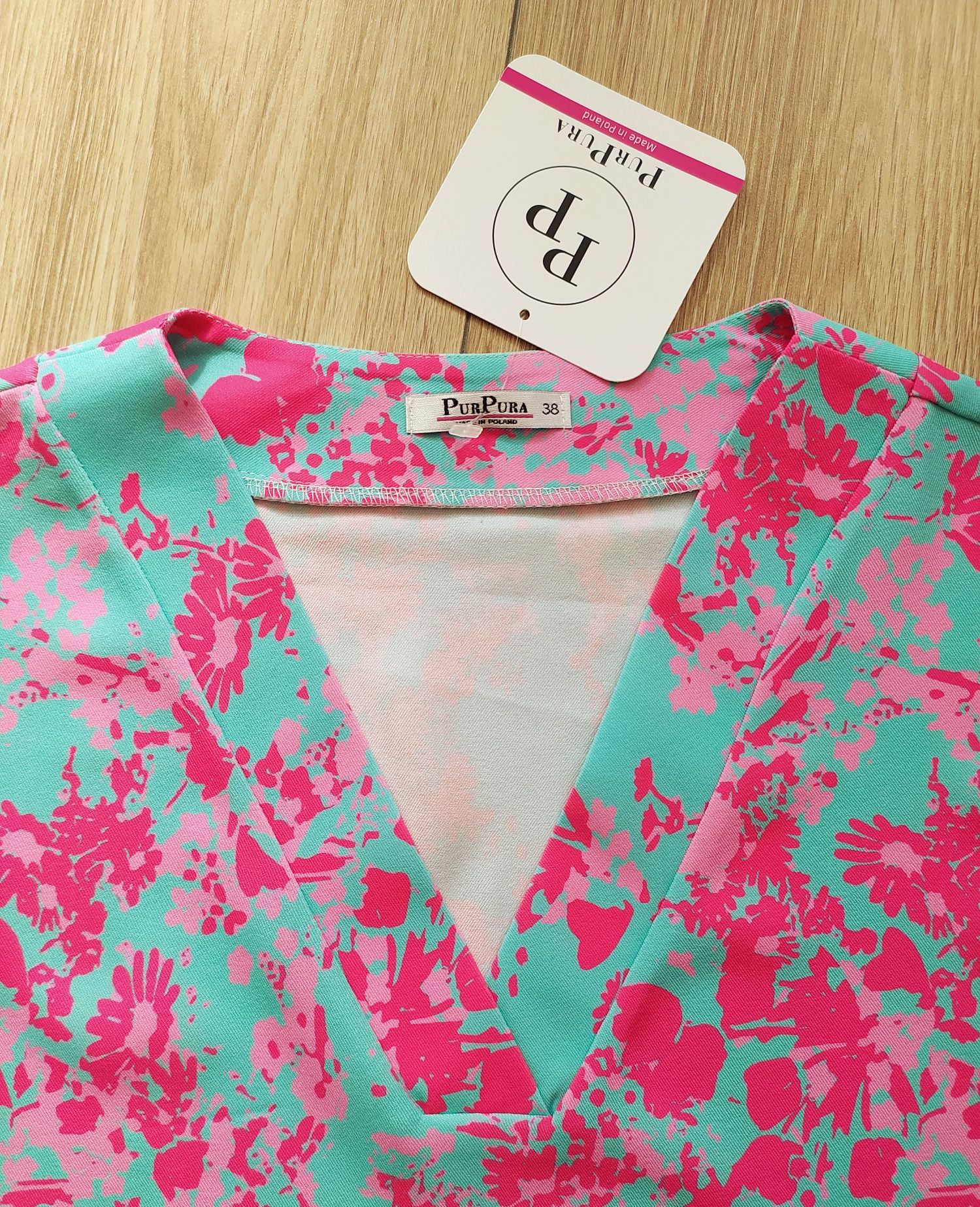 Elegancka bluzka w kwiaty print wzór 36/38 Purpura bez rękawa