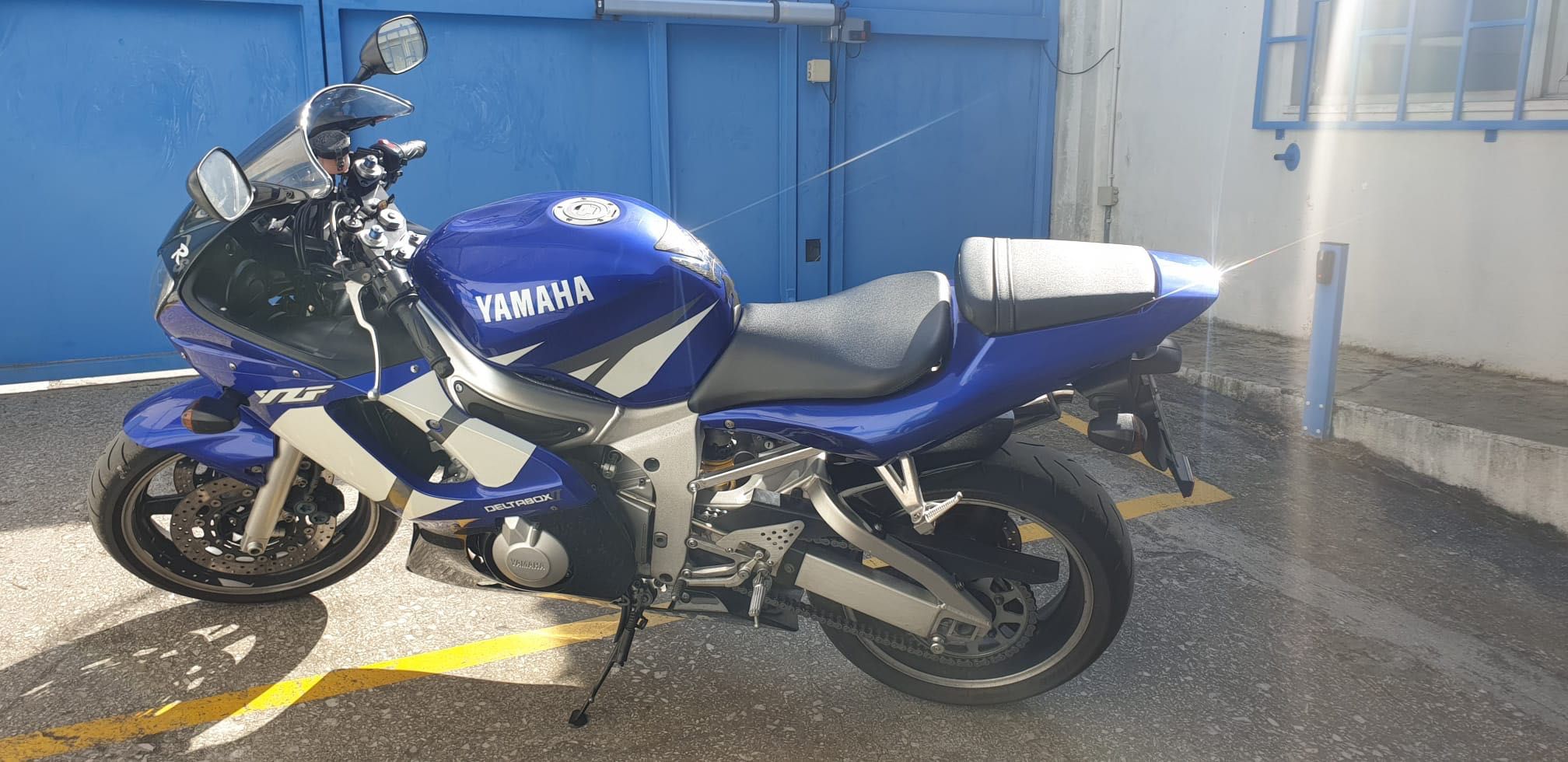 Yamaha R6 YZF irrepreensível