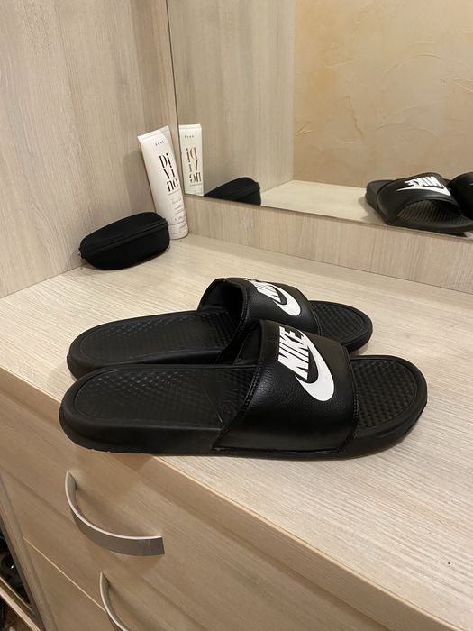 Тапки Шльопанці Nike Wmns Benassi