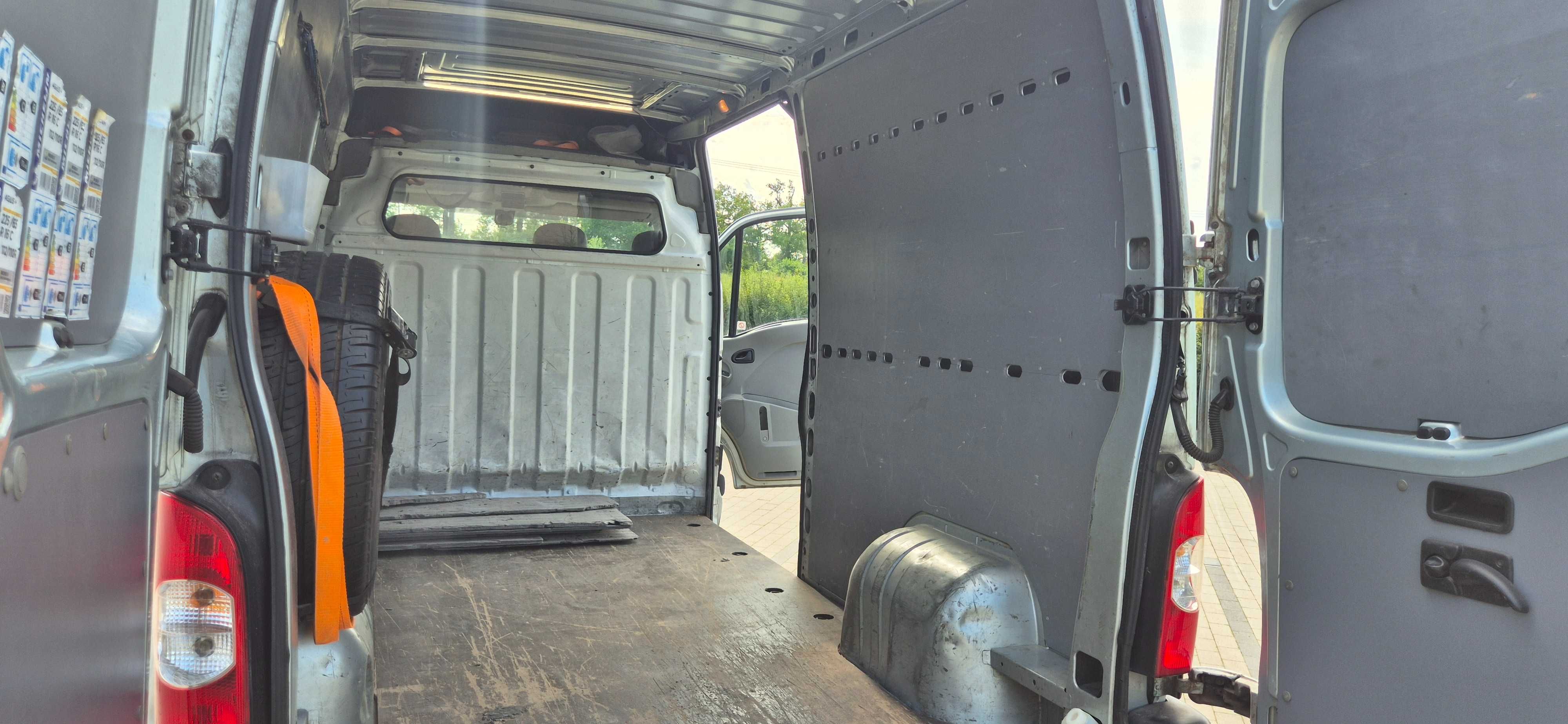 Renault Master 2.5 dCi 150km L2H2 salon polska