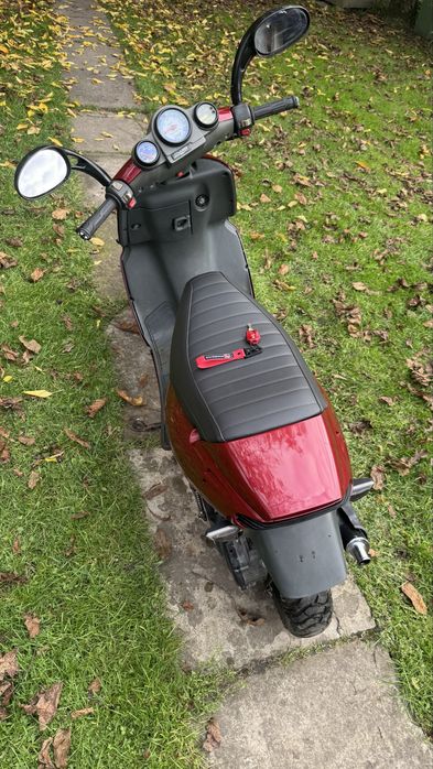 Скутер Malaguti F12