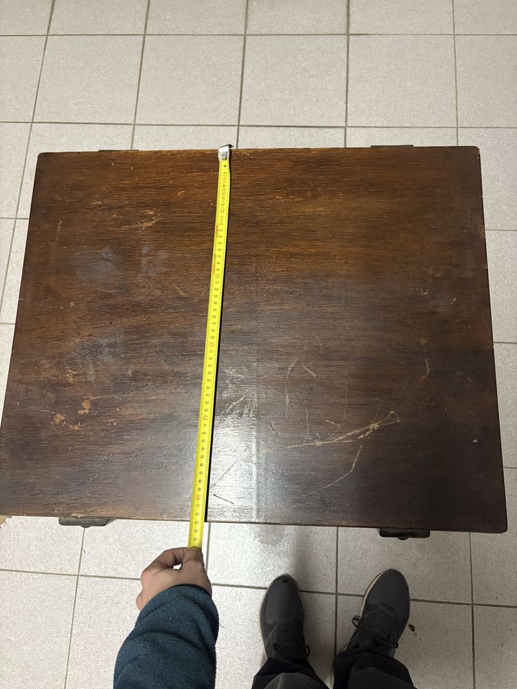 Mesa com rodas ideal para TV