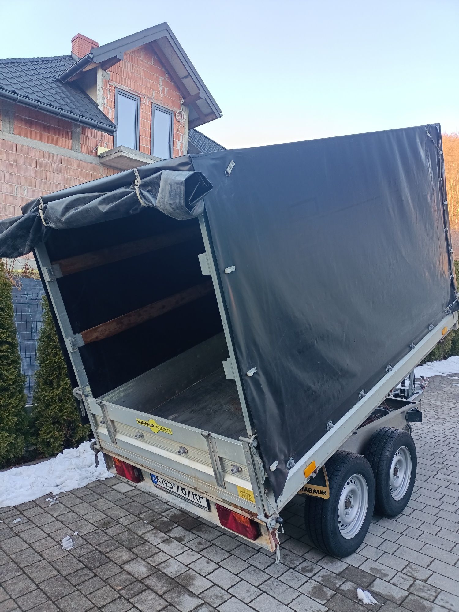 Przyczepa dwuosiowa 2,5 T z kiprem i nadstawki