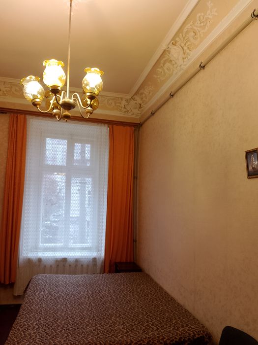 Сдам комнату в центре на Белинского