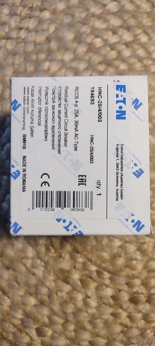 2 z Wyłącznik różnicowoprądowy Eaton 25A