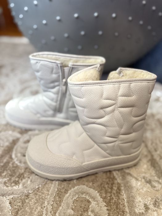 Стильні та тепленькі уги, боти на дівчинку р.35