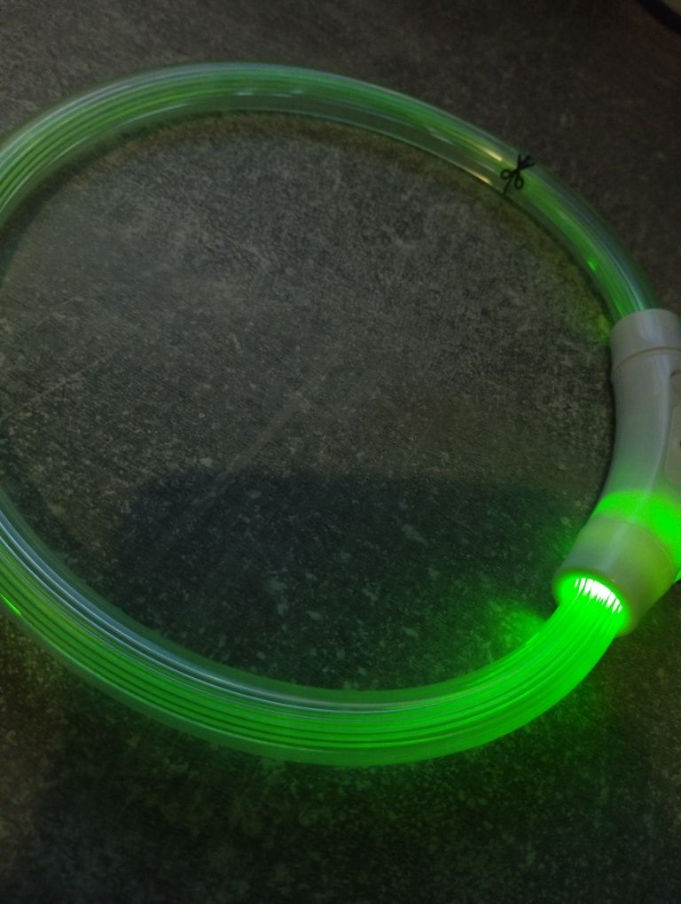 Светящийся ошейник / Led ошейник для собак. Регулируемый