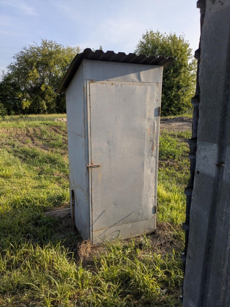 WC toaleta zewnętrzna na budowę działkę