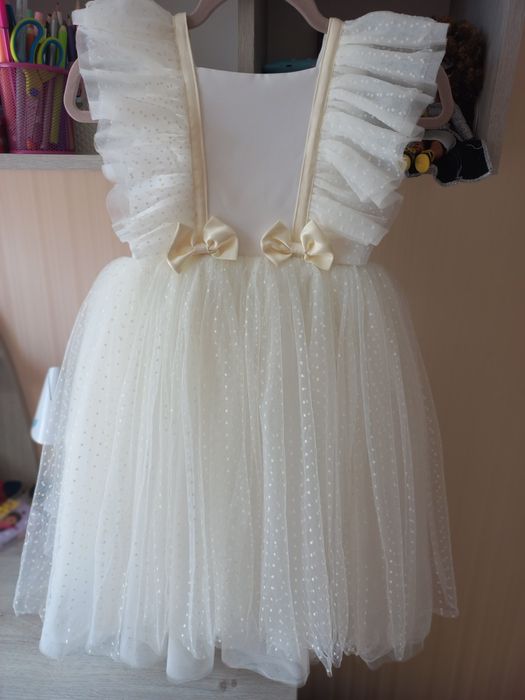 Сукня для дівчинки на свято, весілля, день народження.