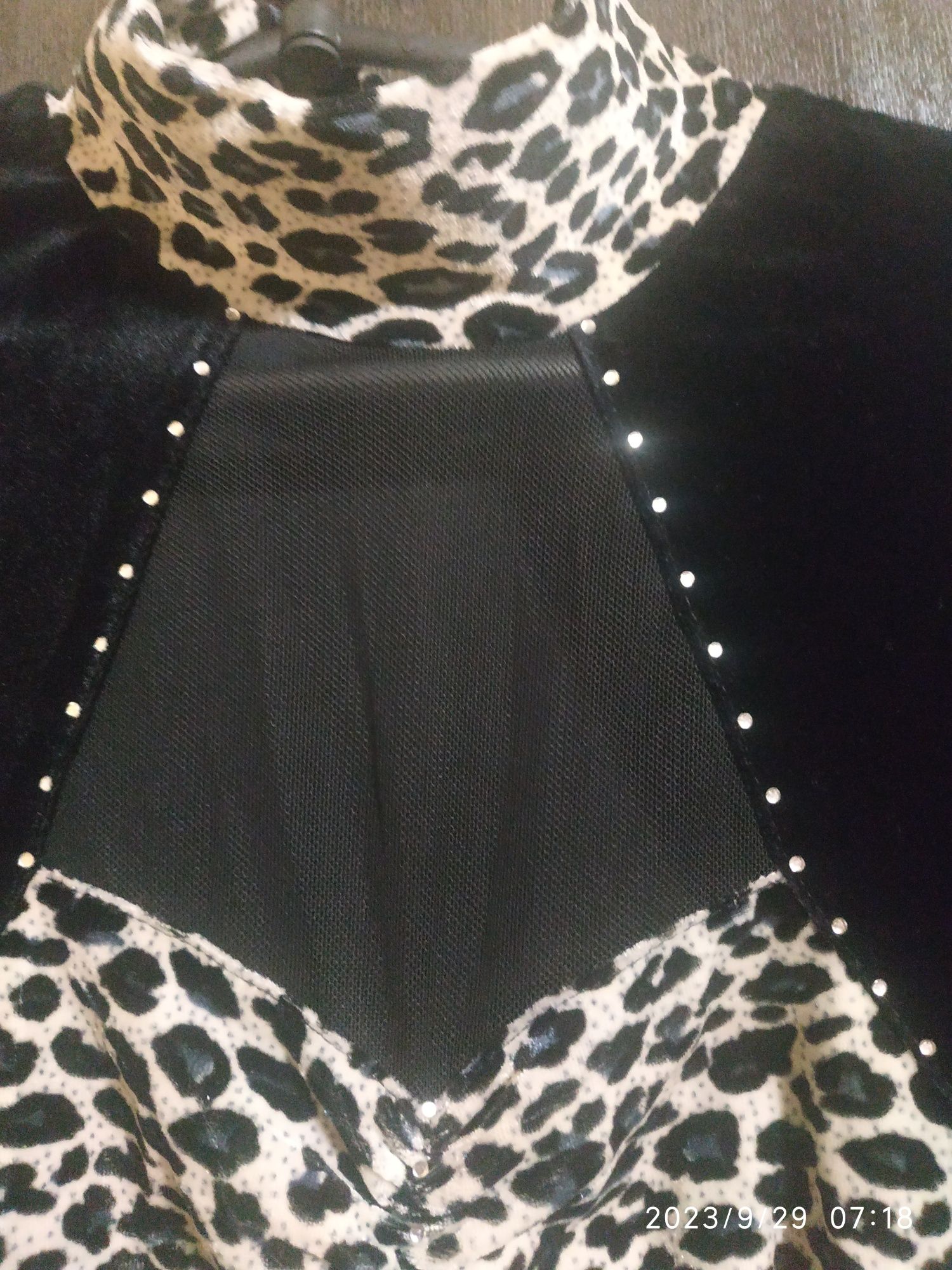 Новые нарядные женские кофточки-блузы