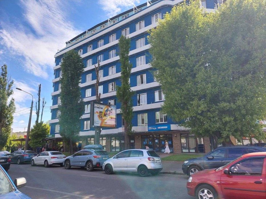 Оренда офісу з меблями в БЦ на Подолі (55 м2)