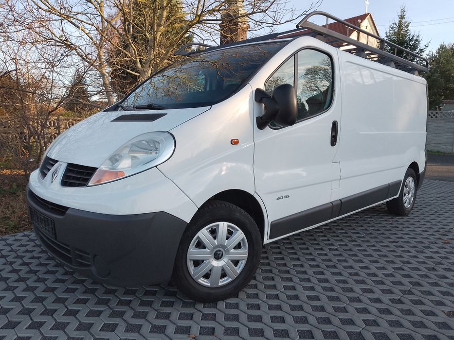 Sprowadzony Trafić Vivaro 2.0 L2H1 Long Niski przebieg z Niemiec