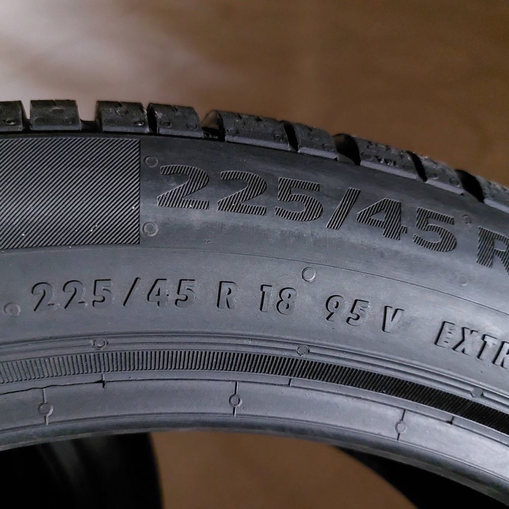 225/45/18 R18 Continental WinterContact TS860S SSR 4шт зима