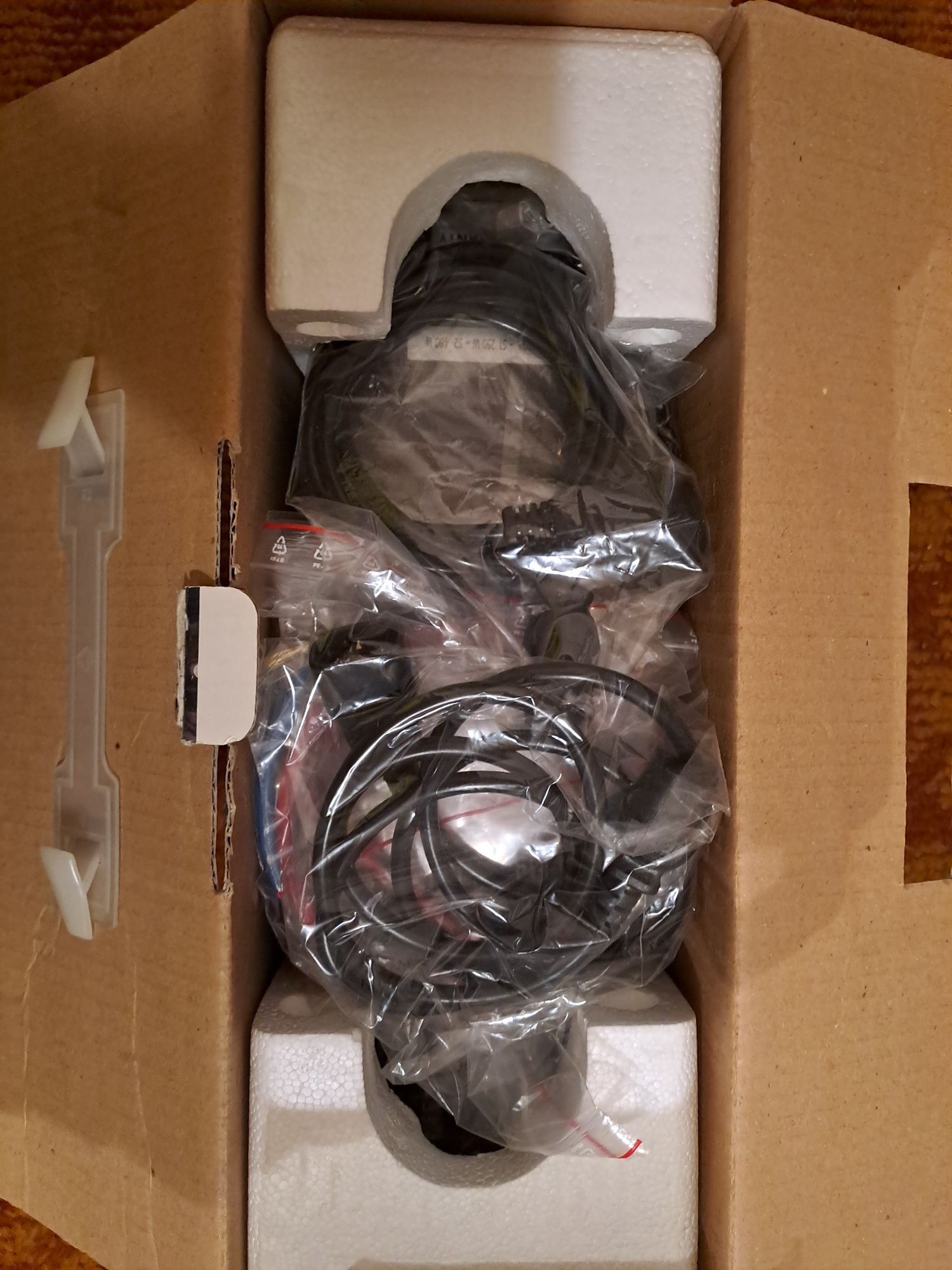 PowerMaster UPS 950v Techniczne
