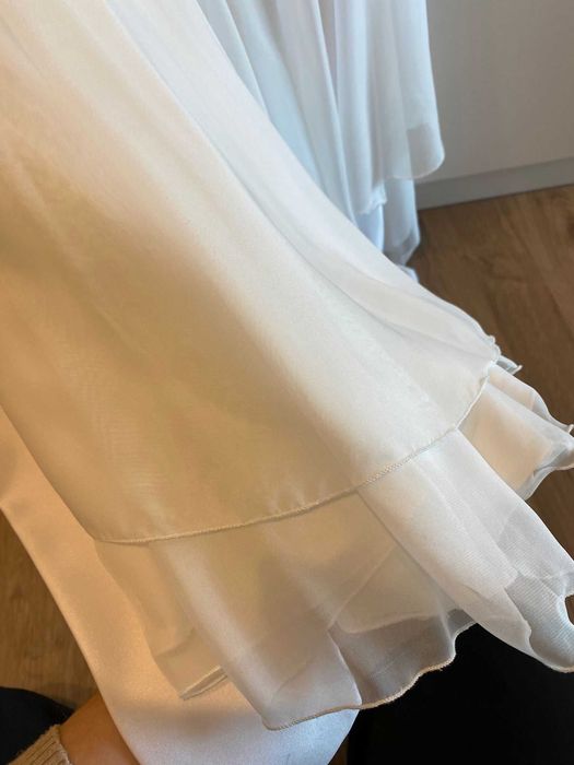 Vestido Branco Infantil Longo – Elegância e Delicadeza