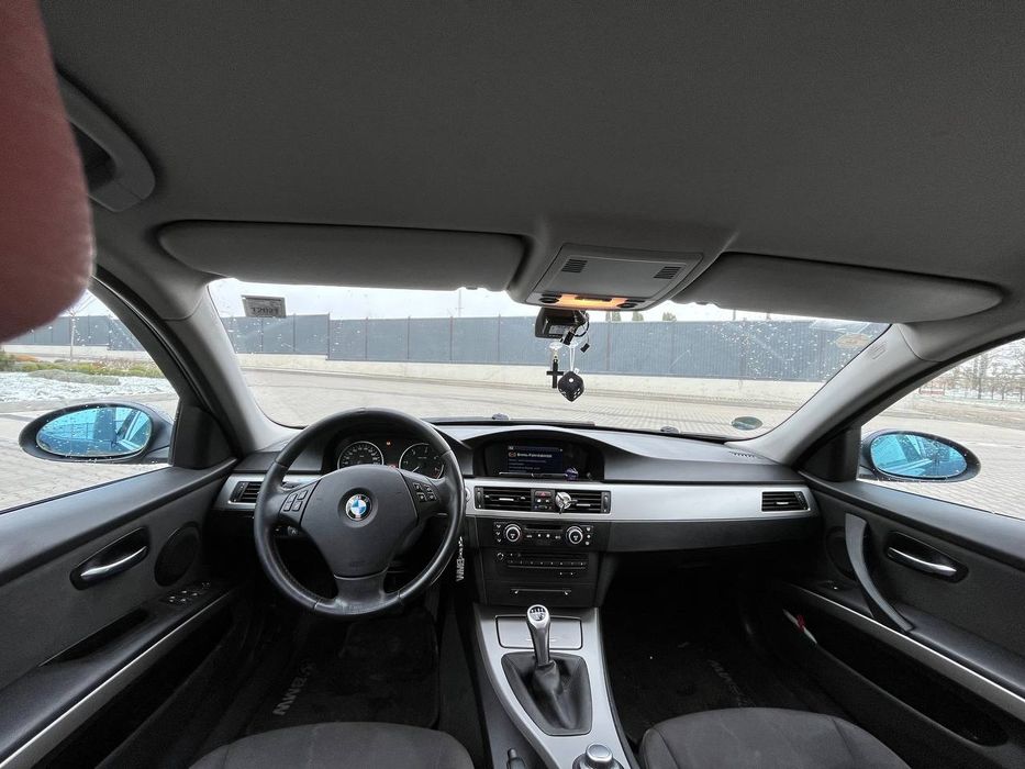 Продам BMW E91 2007р пробіг 335 км повністю обслуговування деталі за т