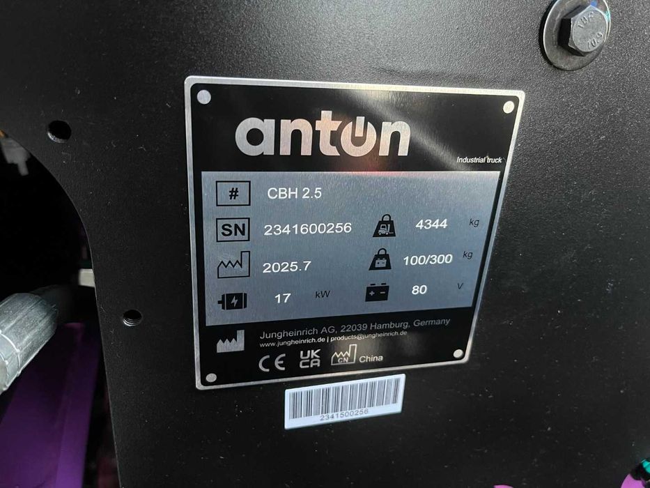 Wynajem nowy wózek widłowy 2.5T / z operatorem / bez operatora