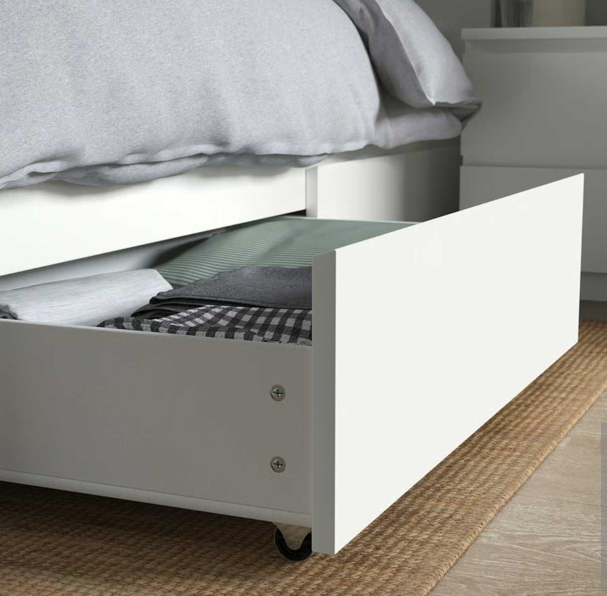Cama MALM (IKEA) 90*200, com duas gavetas e estrado.