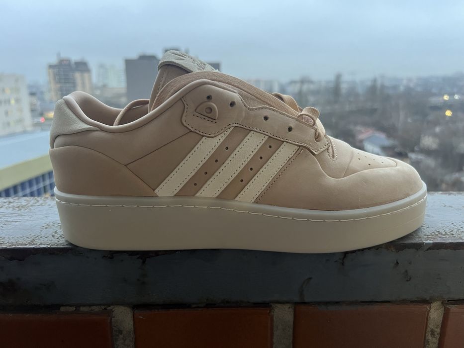 Adidas rivalry lux low