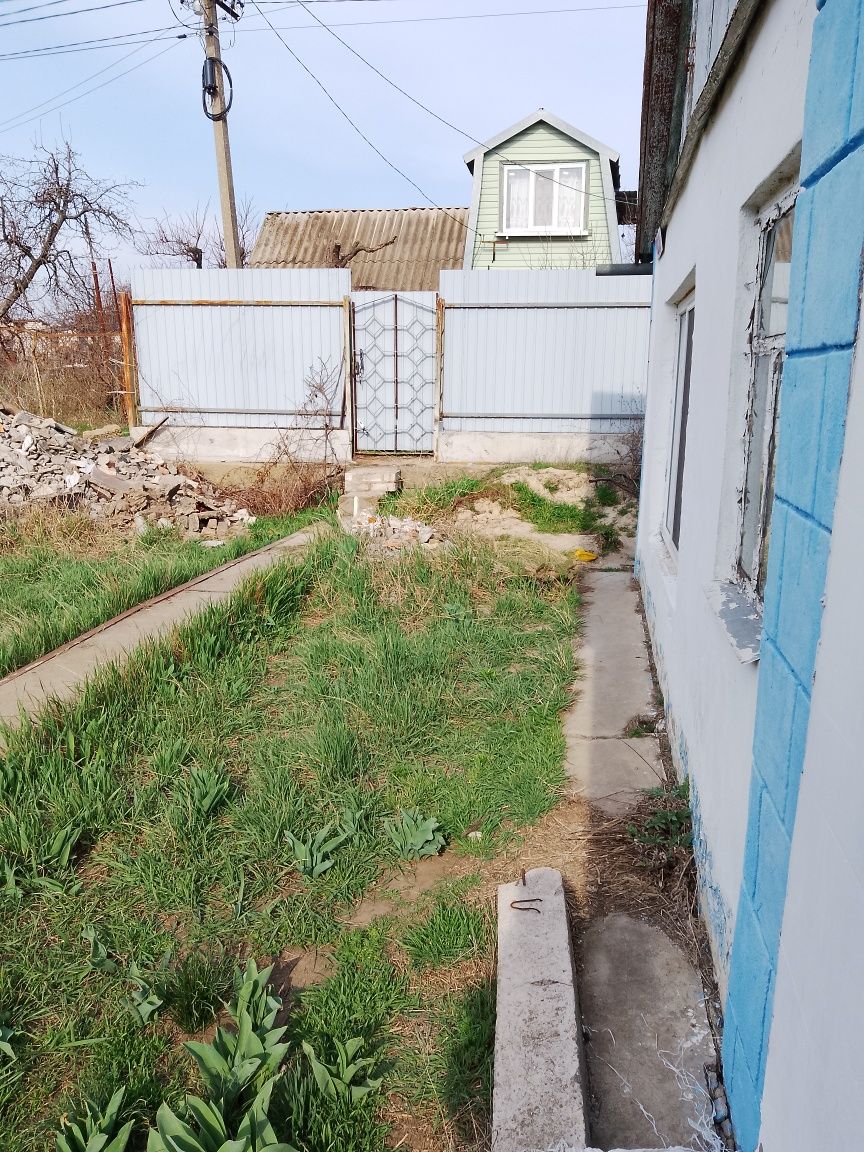 Продається дача в Садах 2