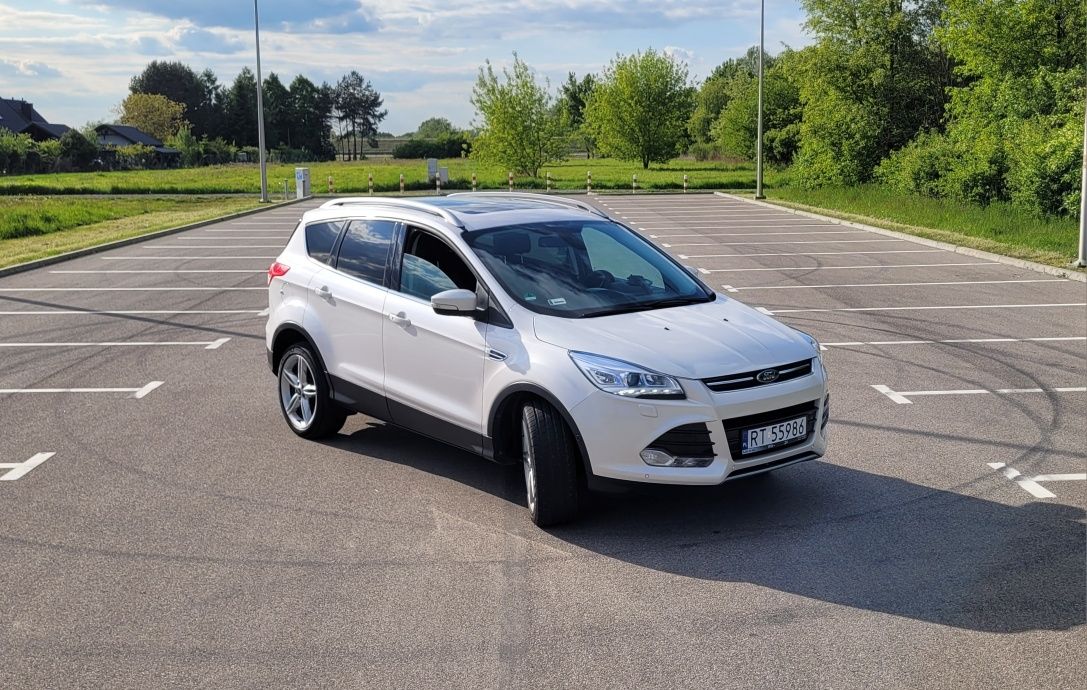 Ford kuga 2.0diesel 4x4 Panorama Bogate wyposażenie Faktury na naprawy