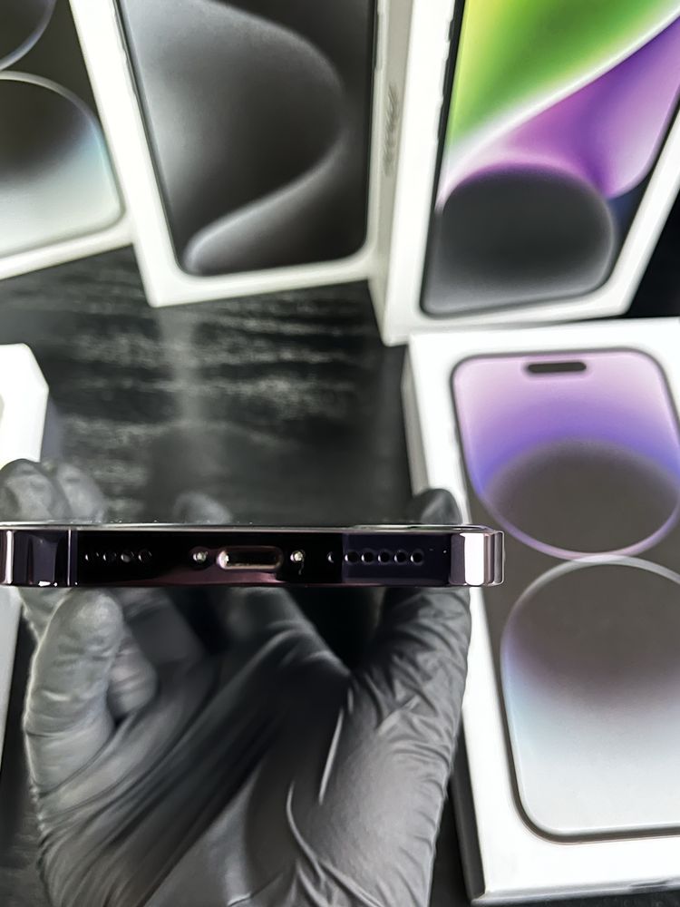 iPhone 14 Pro (Deep purple) 128GB iPhone XR в корпусі iPhone 13 Pro