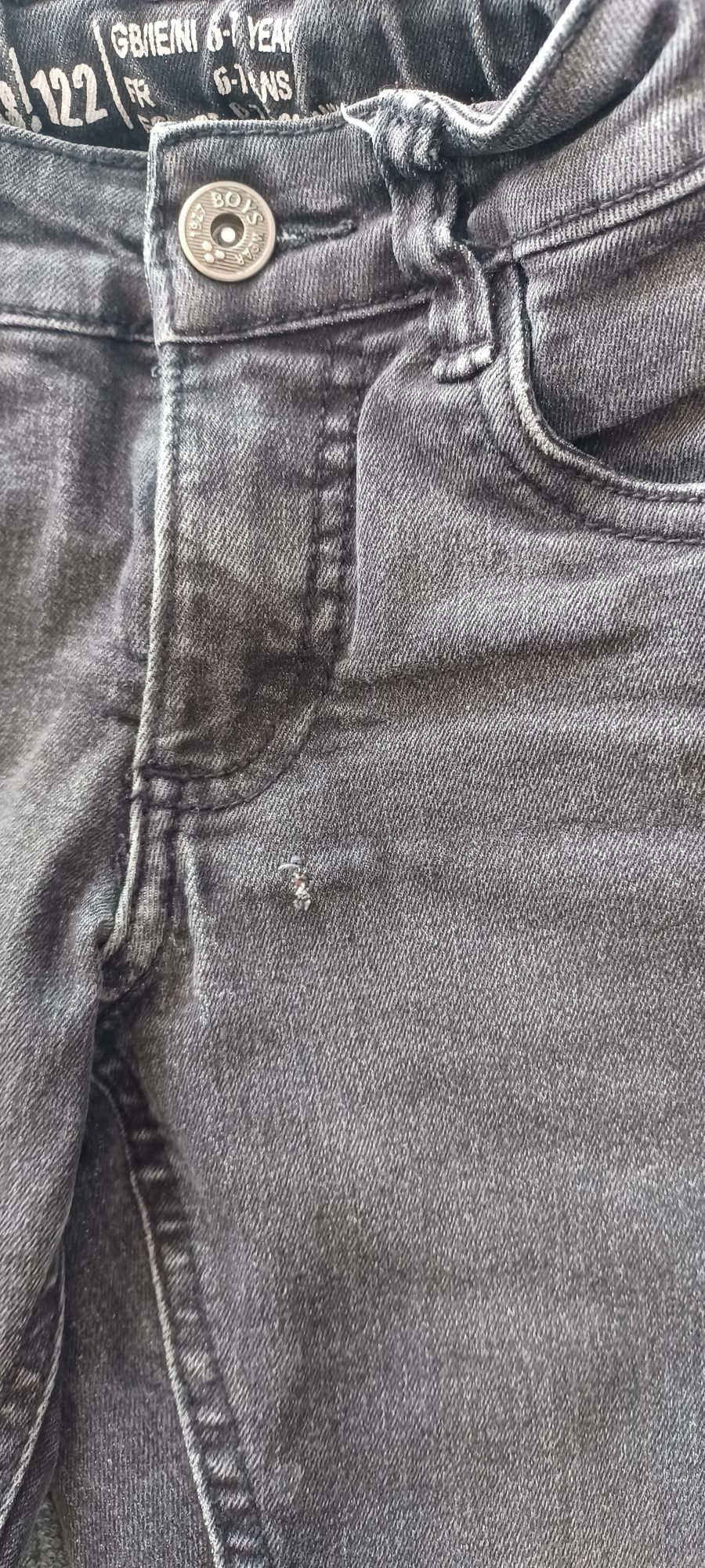 Spodnie jeans r. 122
