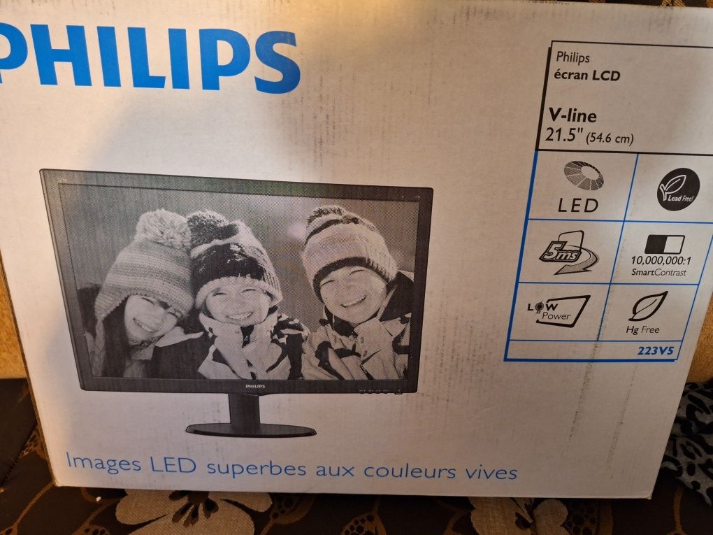 komputer stacjonarny + monitor Philips