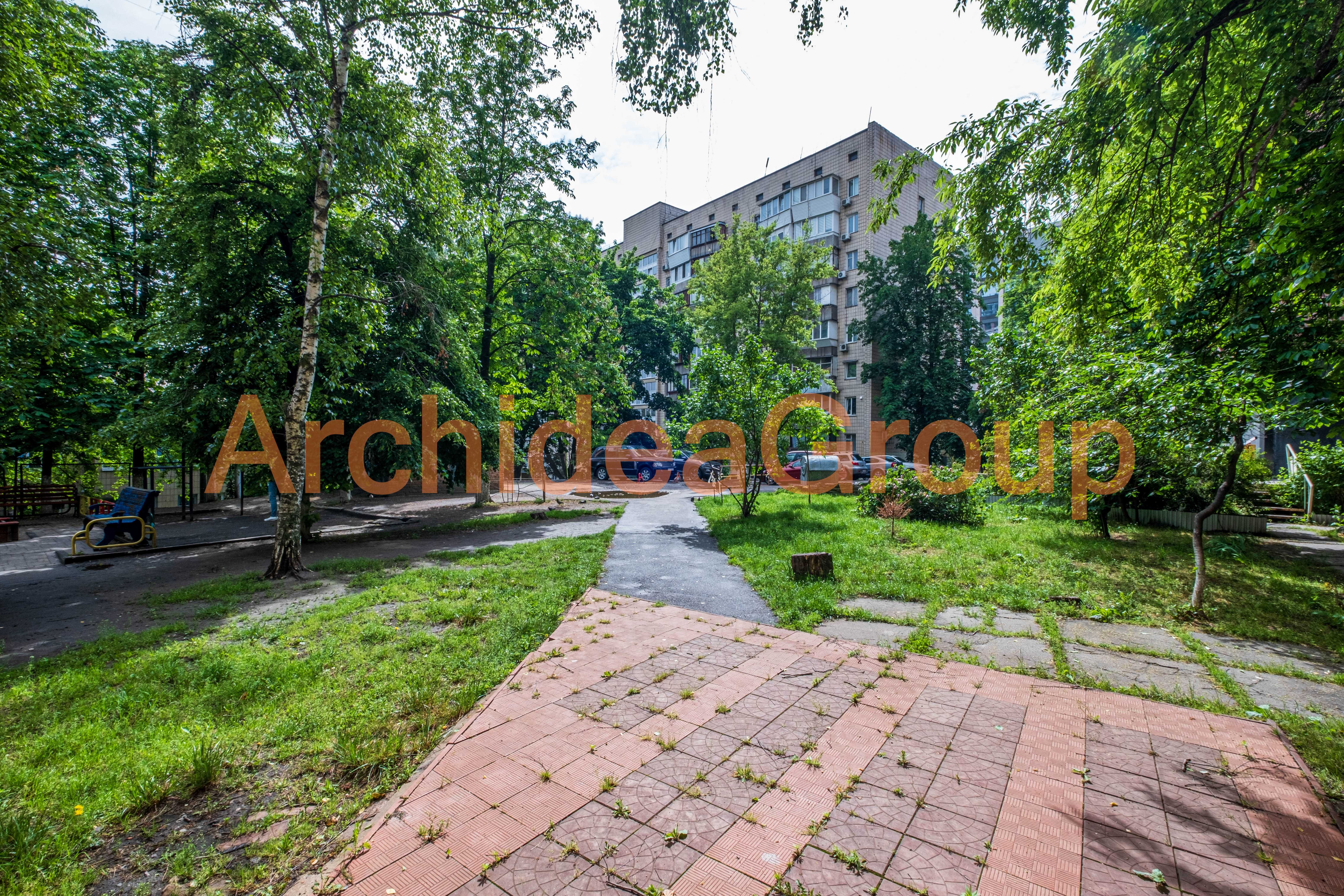 Продаж комерційного приміщення 108 м2 Саксаганського 45