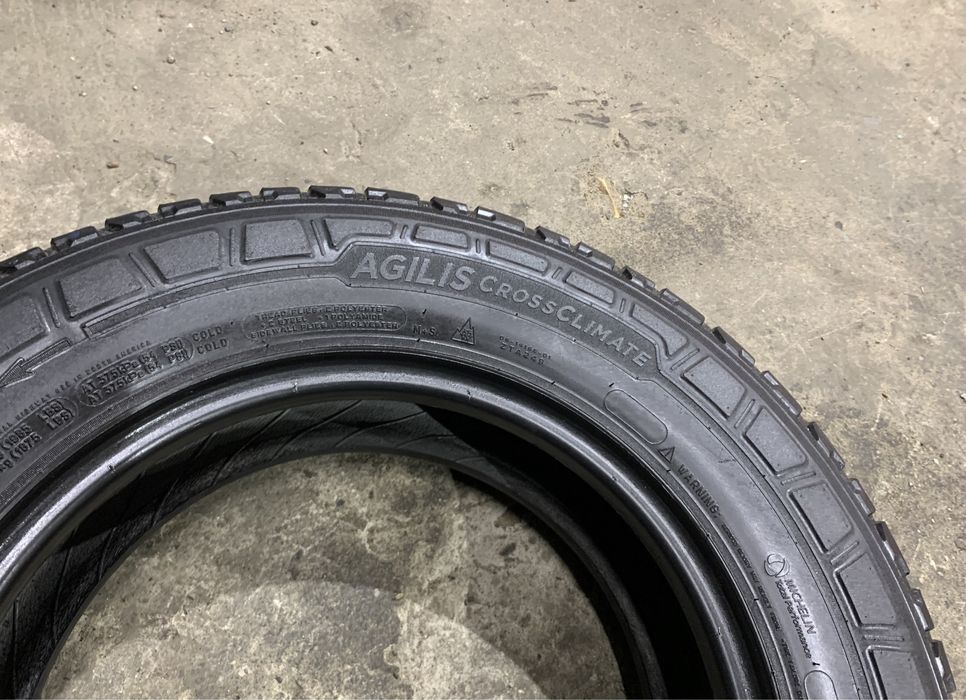 Шина одна Michelin Agilis CrossClimate 215/65 R16C одиночка