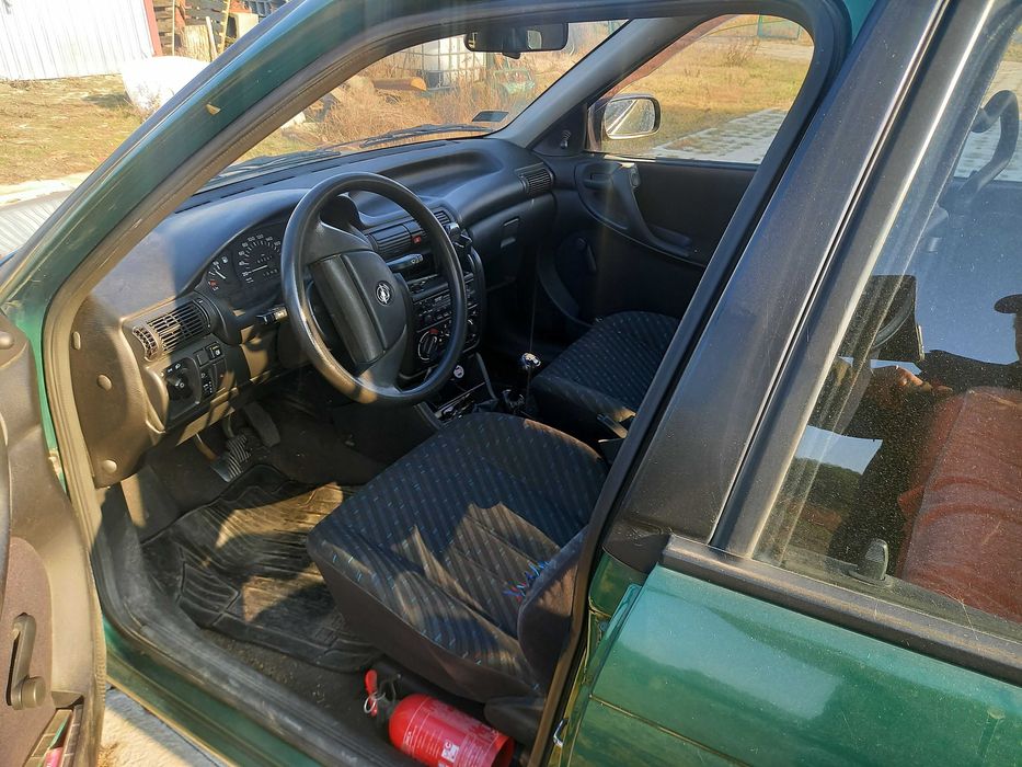 Opela Astra I kombi 2000r
