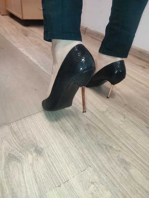 buty na obcasie rozm. 37 firmy Reserved
