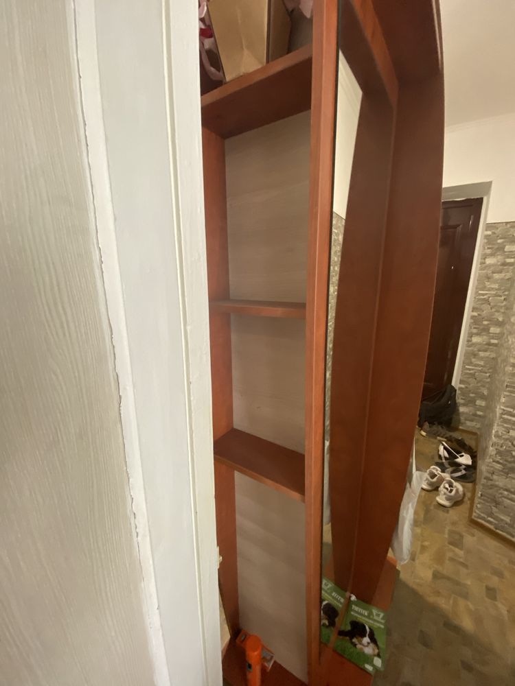 Прихожа. Шафа в коридор