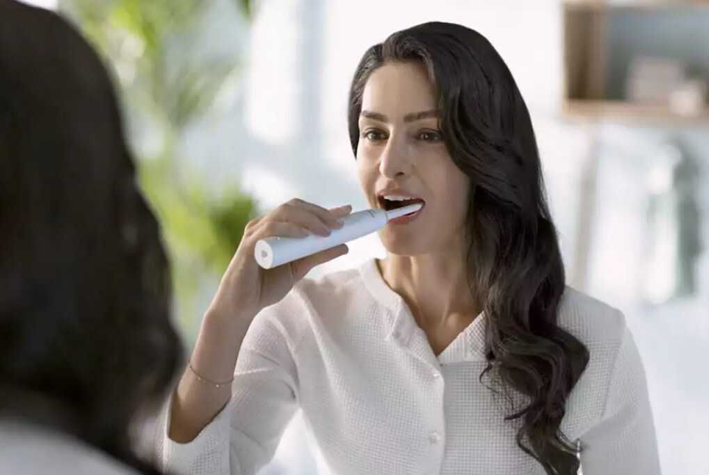 Електрична зубна щітка Philips Sonicare 3100 series HX3671/13