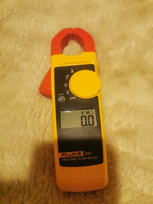 Miernik cęgowy Fluke 323 multimetr