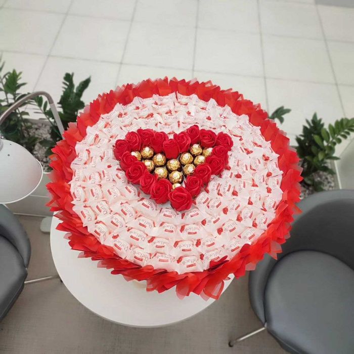 Mega bukiet na z Raffaello, Ferrero Rocher i mydlane roze