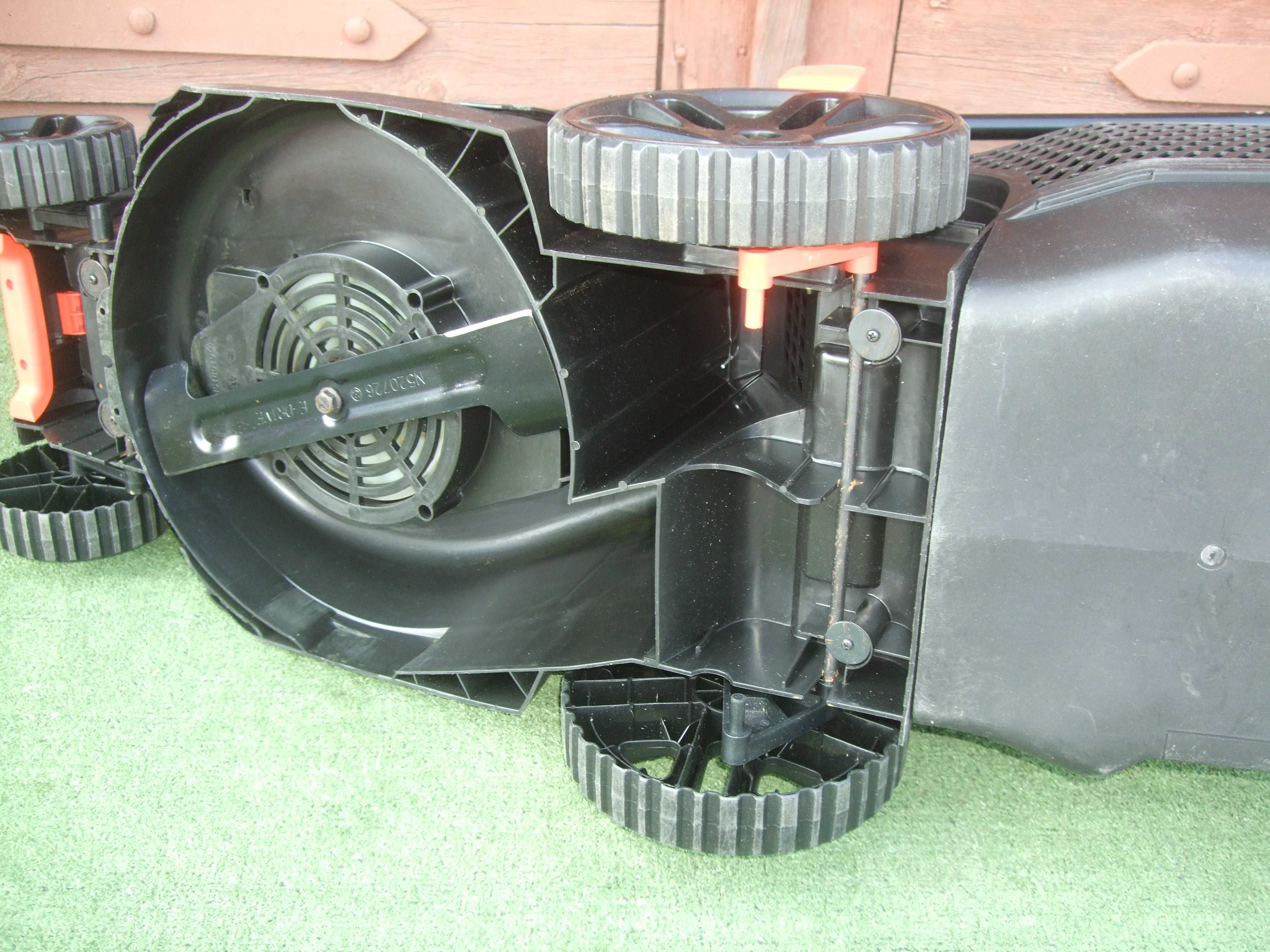 KOSIARKA Elektryczna BLACK & DECKER 1400W 34 cm Jak nowa. Super Stan.
