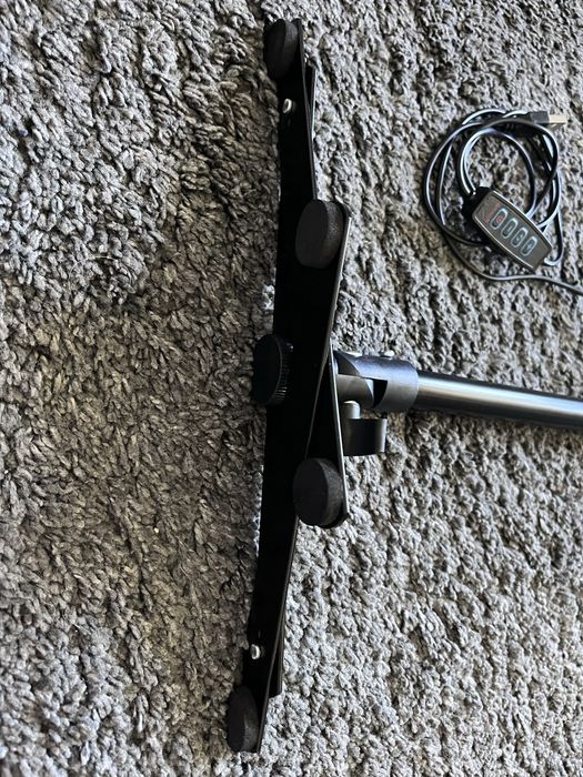 Lampa pierścieniowa LED z uchwytem na telefon