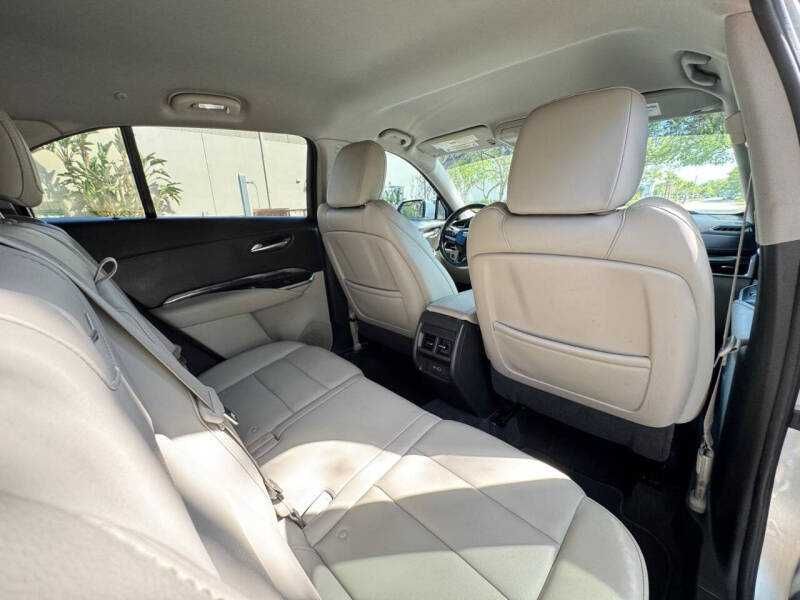 2022 Cadillac XT4 Luxury