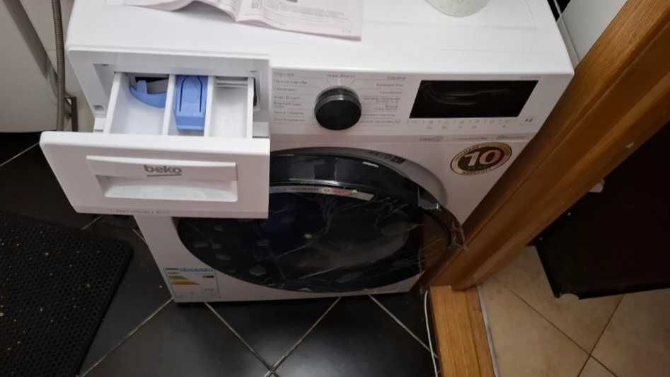 Стиральная машина узкая Beko WUE 6626 XBCW