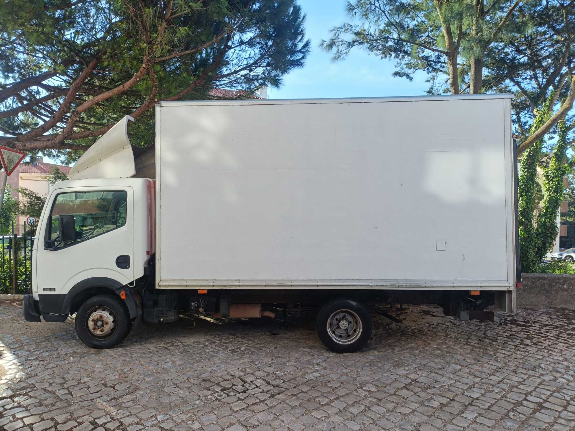 Nissan Cabstar ler anúncio