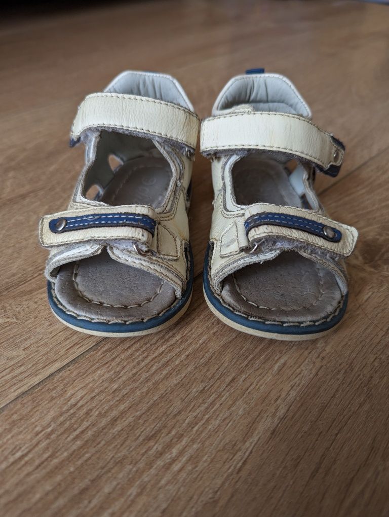 Шкіряні дитячі сандалі на літо Clibee